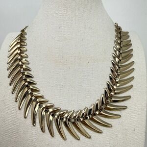 Chunky Leaf Pattern Necklace Articulated Bold Statement Modern Glam Gold Tone